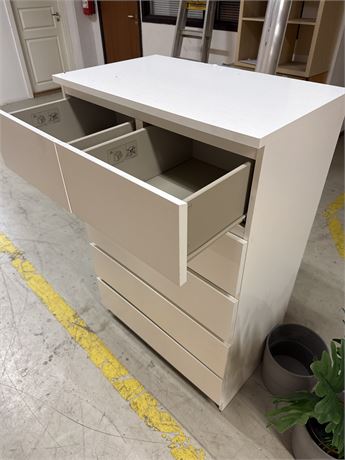 Kommode fra IKEA